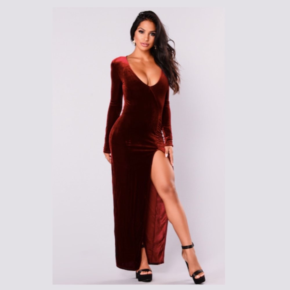 ❌SOLD❌NWT FashionNova 'Love Sex Magic' Velvet Gown - Picture 4 of 5